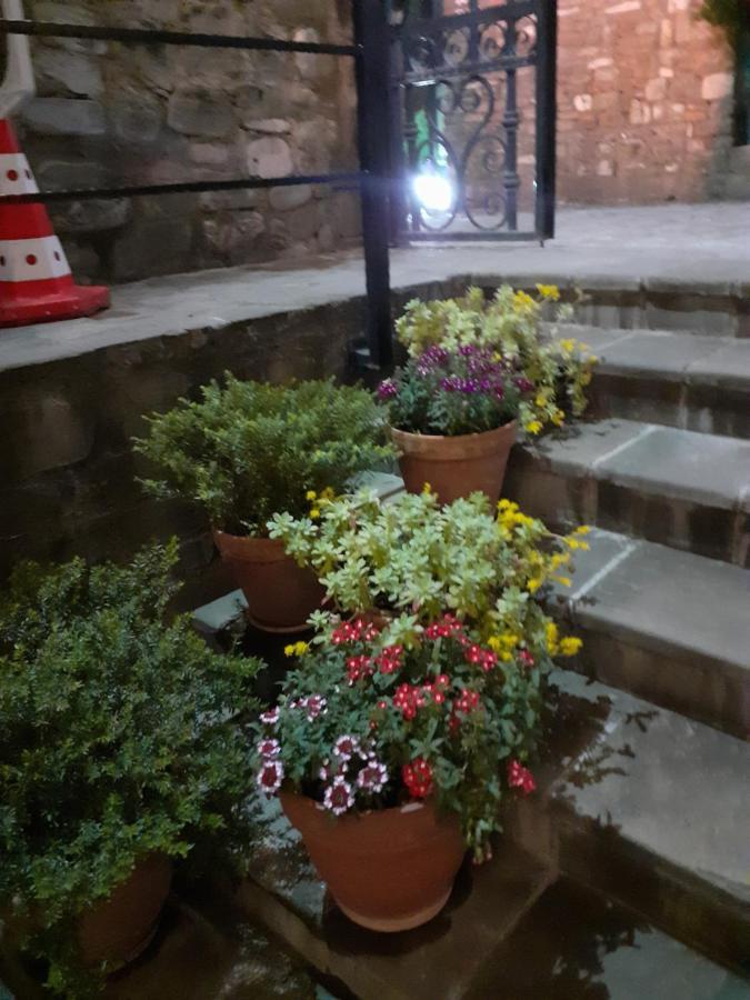 Hotel Guri Elbasan Exterior foto