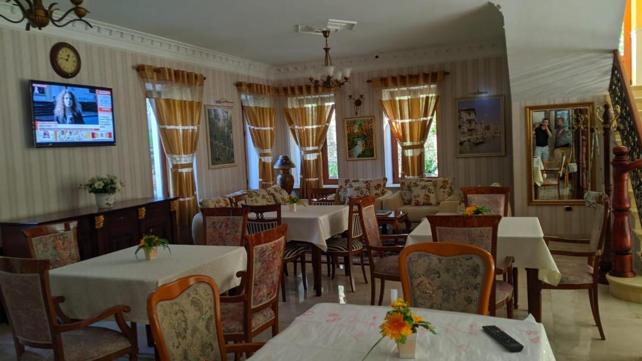 Hotel Guri Elbasan Habitación foto